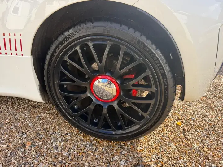 Abarth 500 2010 photo 4