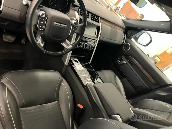 Land Rover Discovery 2017 photo 5