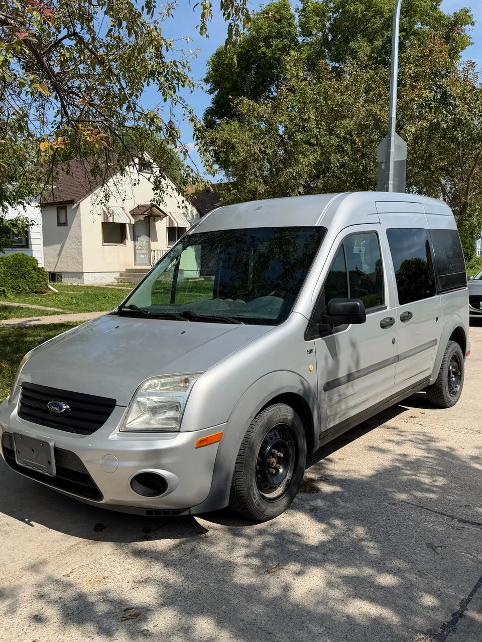 Ford Transit 2010 photo 2