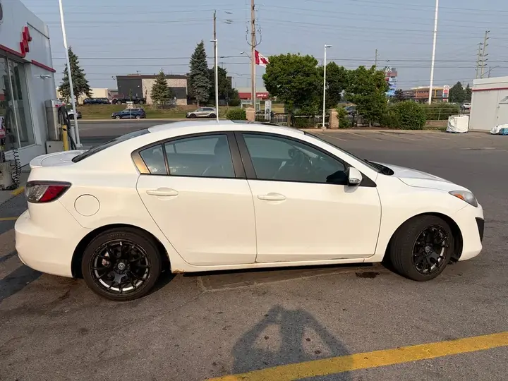 Mazda 3 Sport 2010 photo 3
