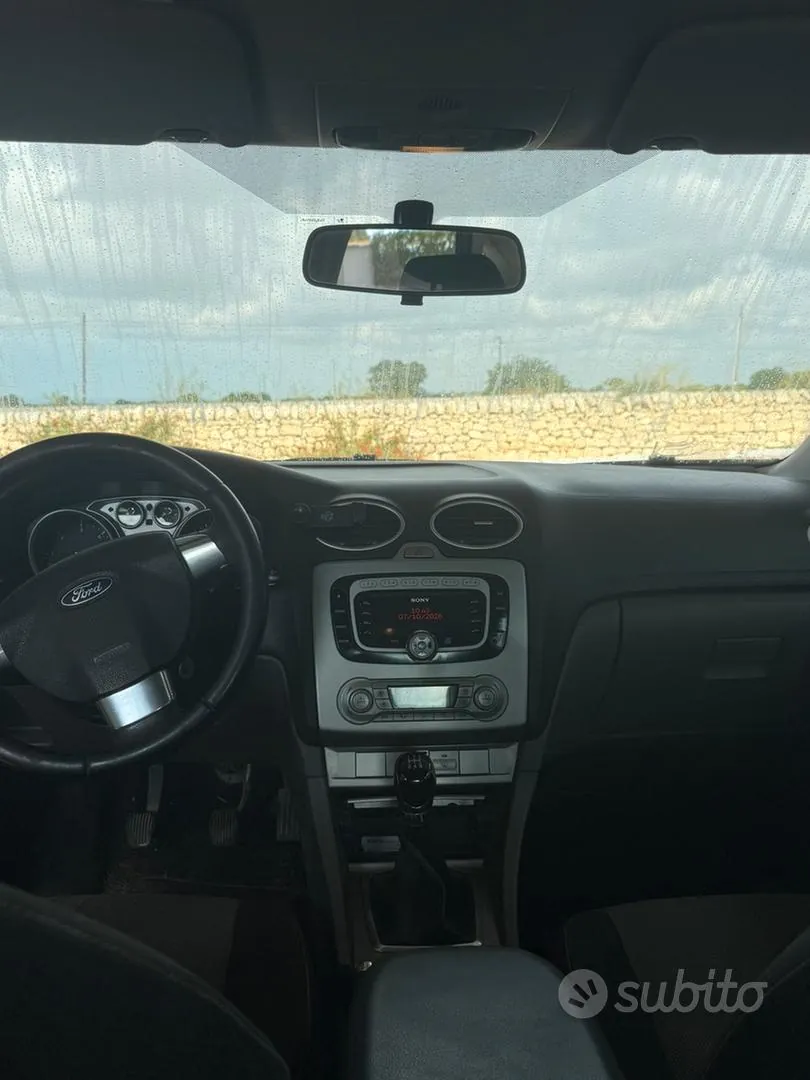 Ford Focus 2010 photo 5