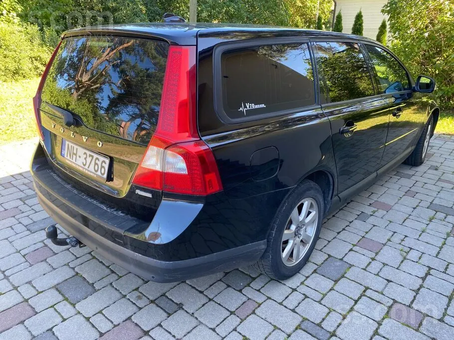 Volvo V70 2006 photo 2
