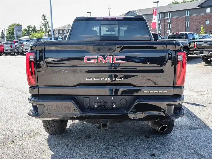GMC Sierra 2500Hd 2024 photo 4