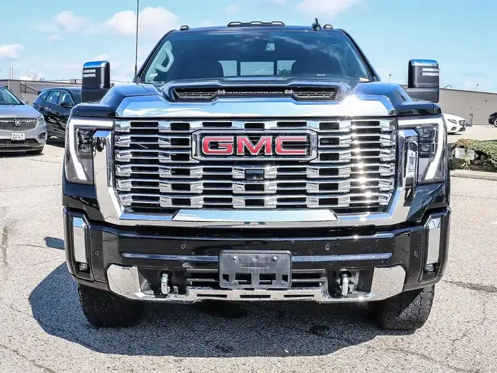 GMC Sierra 2500Hd 2024 photo 2