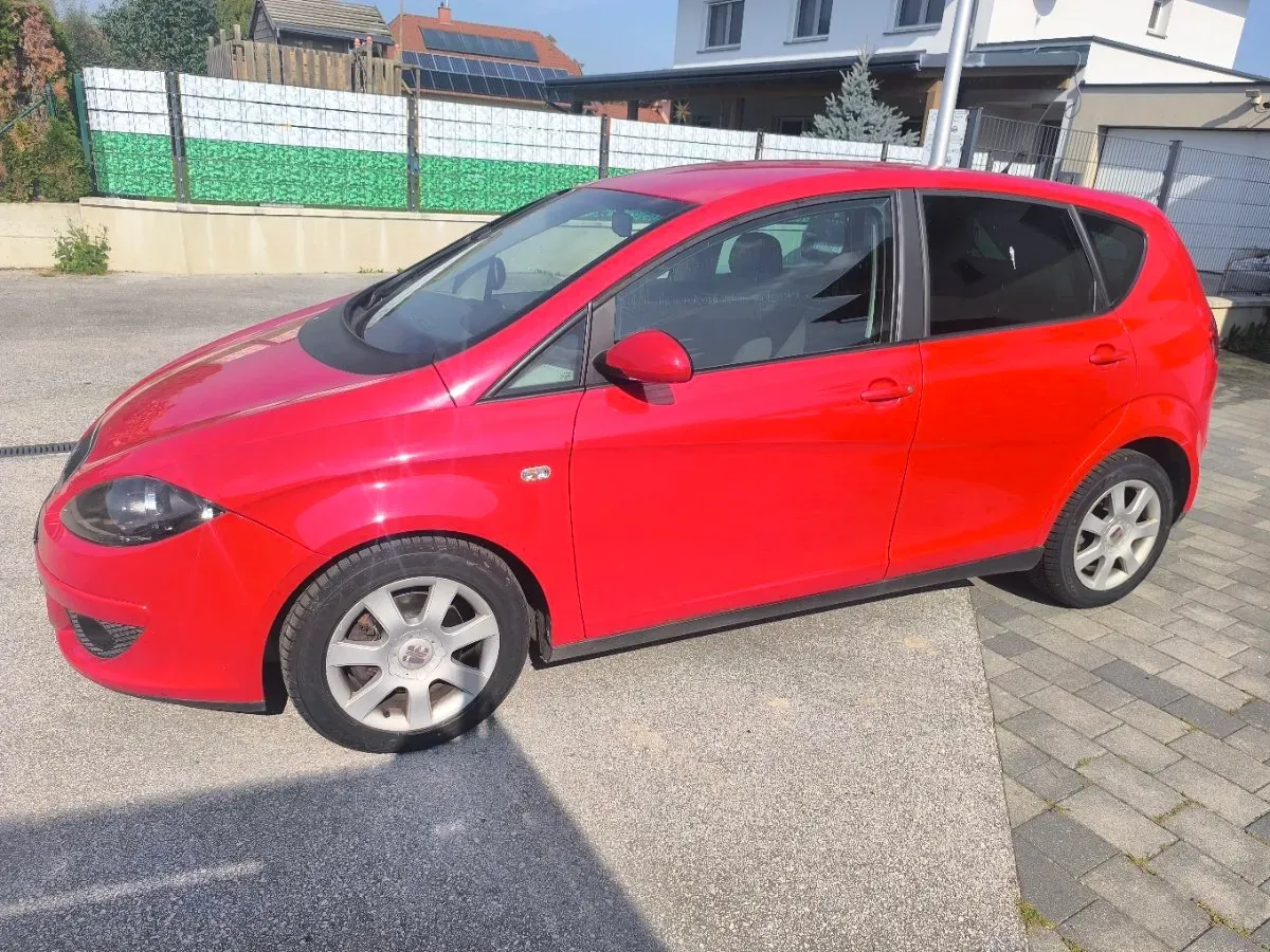 Seat Altea 2004 photo 3