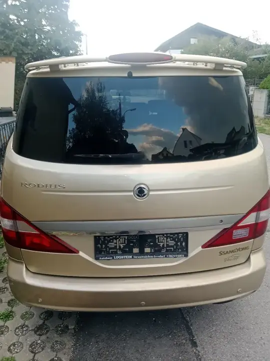 KG Mobility Rodius 2006 photo 3