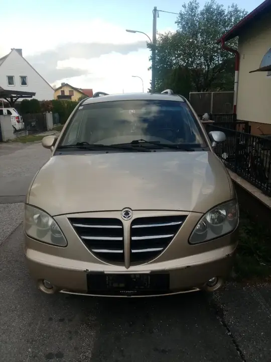 KG Mobility Rodius