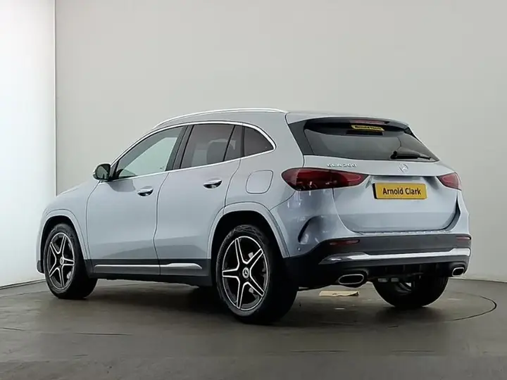 Mercedes-Benz Gla 2025 photo 2