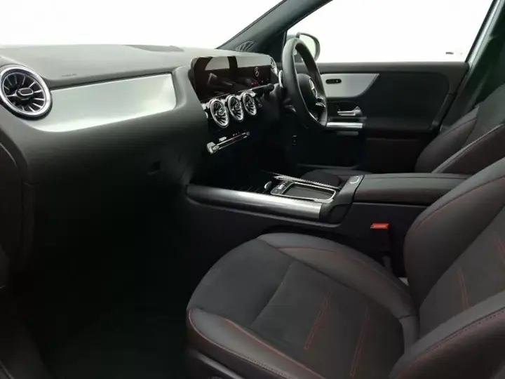 Mercedes-Benz Gla 2025 photo 5