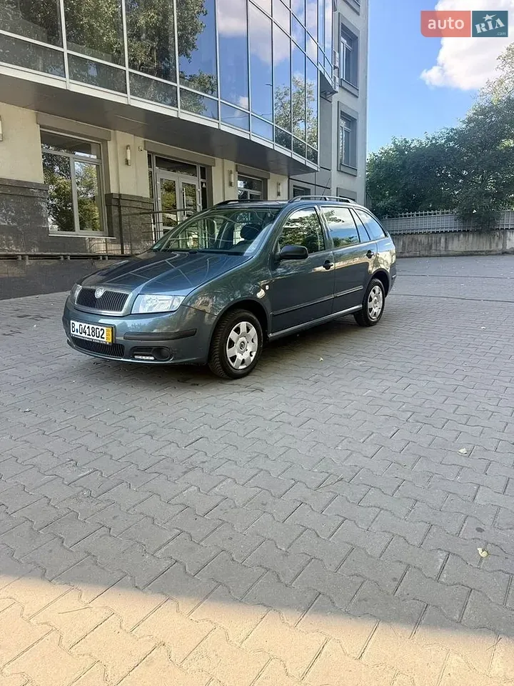 Skoda Fabia 2007 photo 3