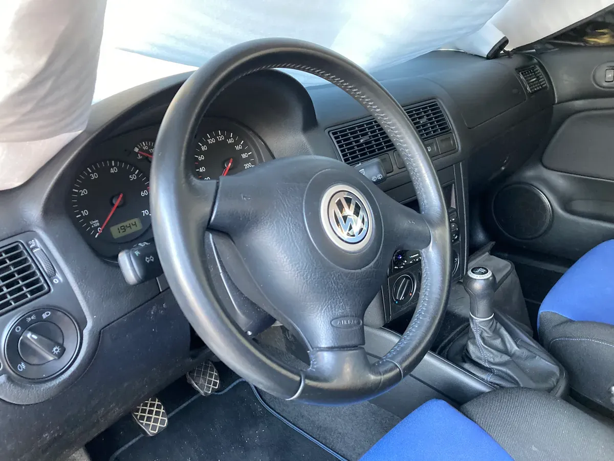 Volkswagen Golf 2000 photo 3