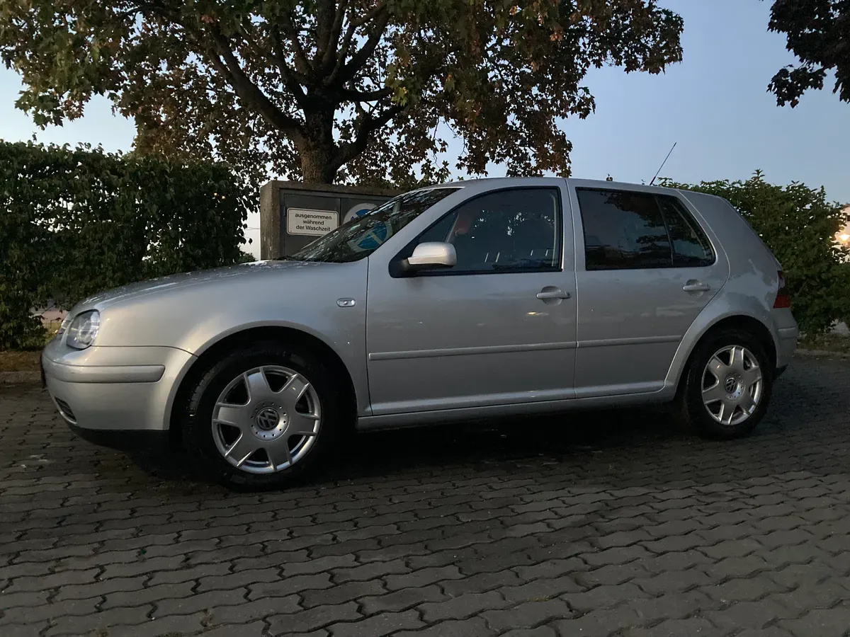 Volkswagen Golf 2000 photo 2