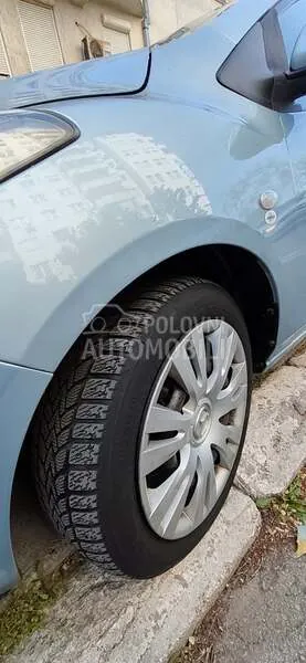 Mazda 2 2008 photo 3