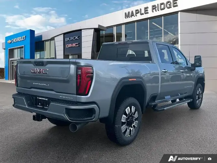 GMC Sierra 3500Hd 2026 photo 5