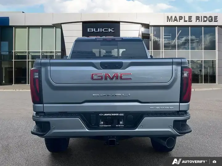GMC Sierra 3500Hd 2026 photo 4