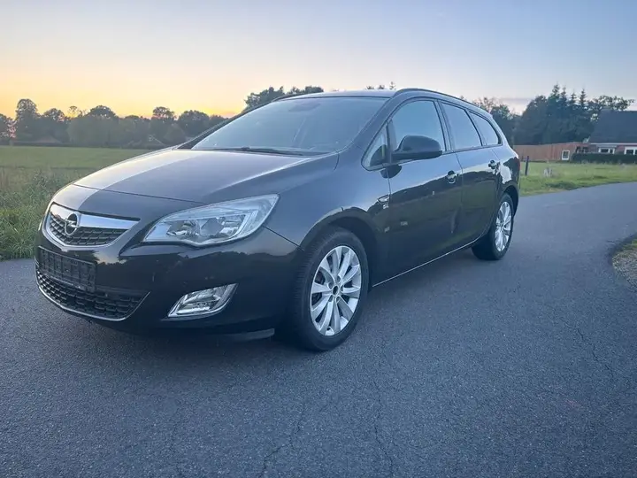 Opel Astra J