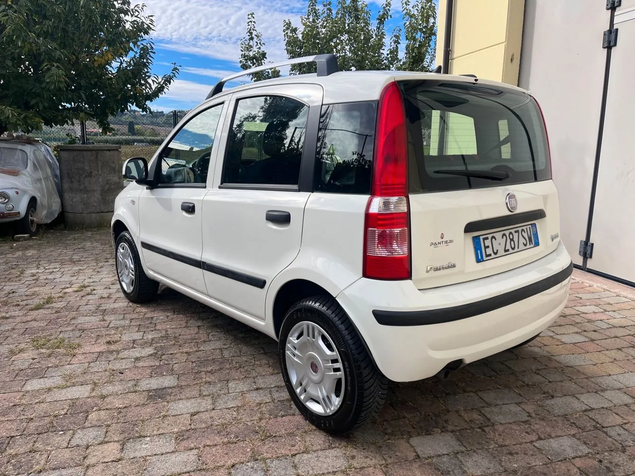 Fiat Panda 2010 photo 2