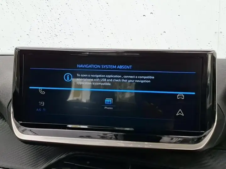 Peugeot 2008 2023 photo 5