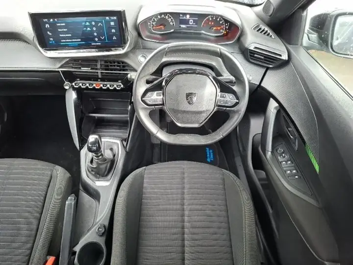 Peugeot 2008 2023 photo 3