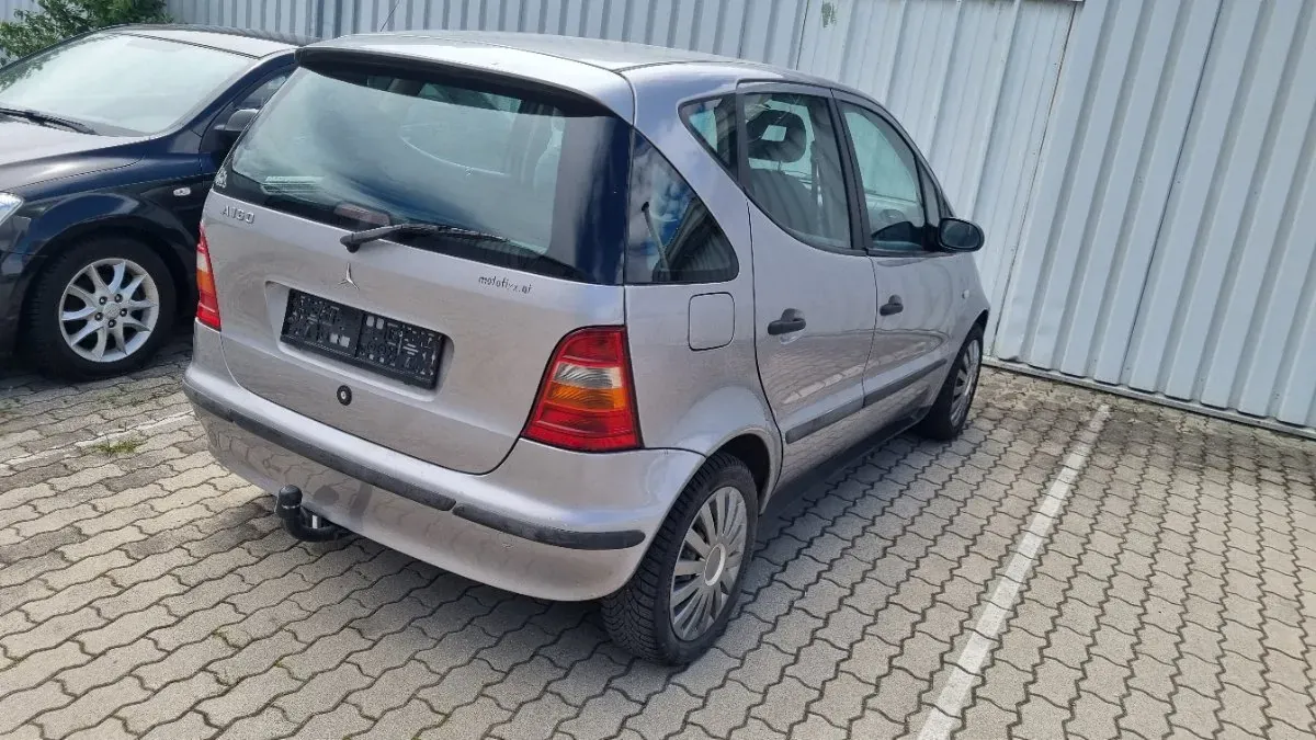 Mercedes-Benz A-Class 1999 photo 3