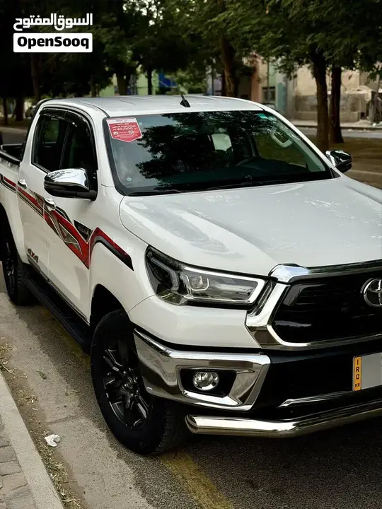 Toyota Hilux 2025 photo 4