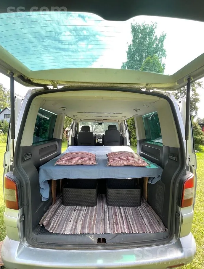 Volkswagen Multivan 2003 photo 2