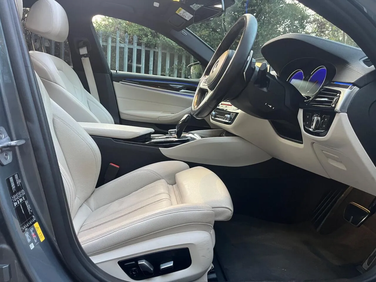 BMW 5 Series 2018 photo 2