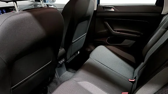 Volkswagen Polo 2027 photo 4