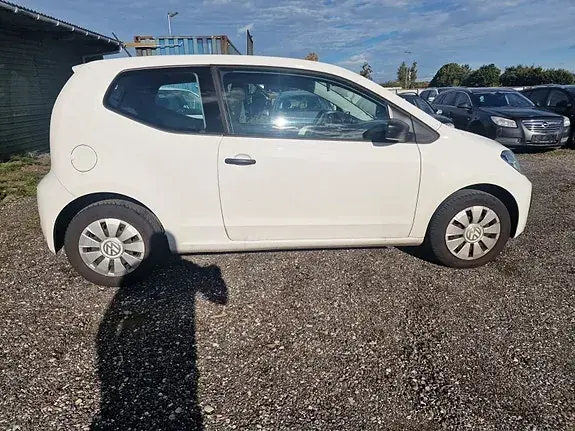 Volkswagen Up 2018 photo 3
