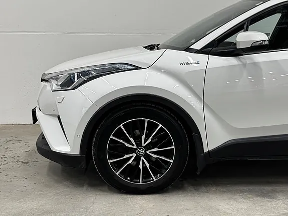 Toyota C-Hr 2017 photo 4