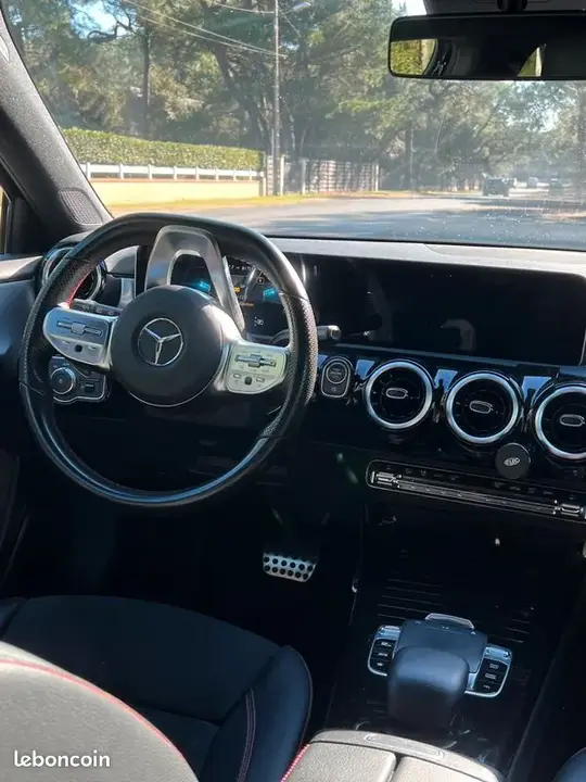Mercedes-Benz A-Class 2019 photo 3