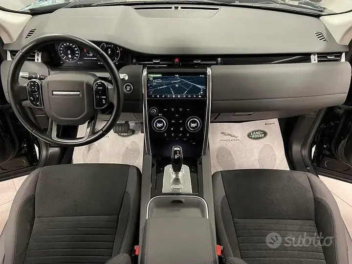 Land Rover Discovery Sport 2020 photo 3