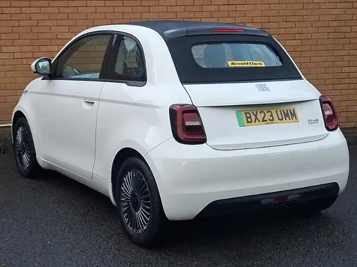 Fiat 500E 2023 photo 2