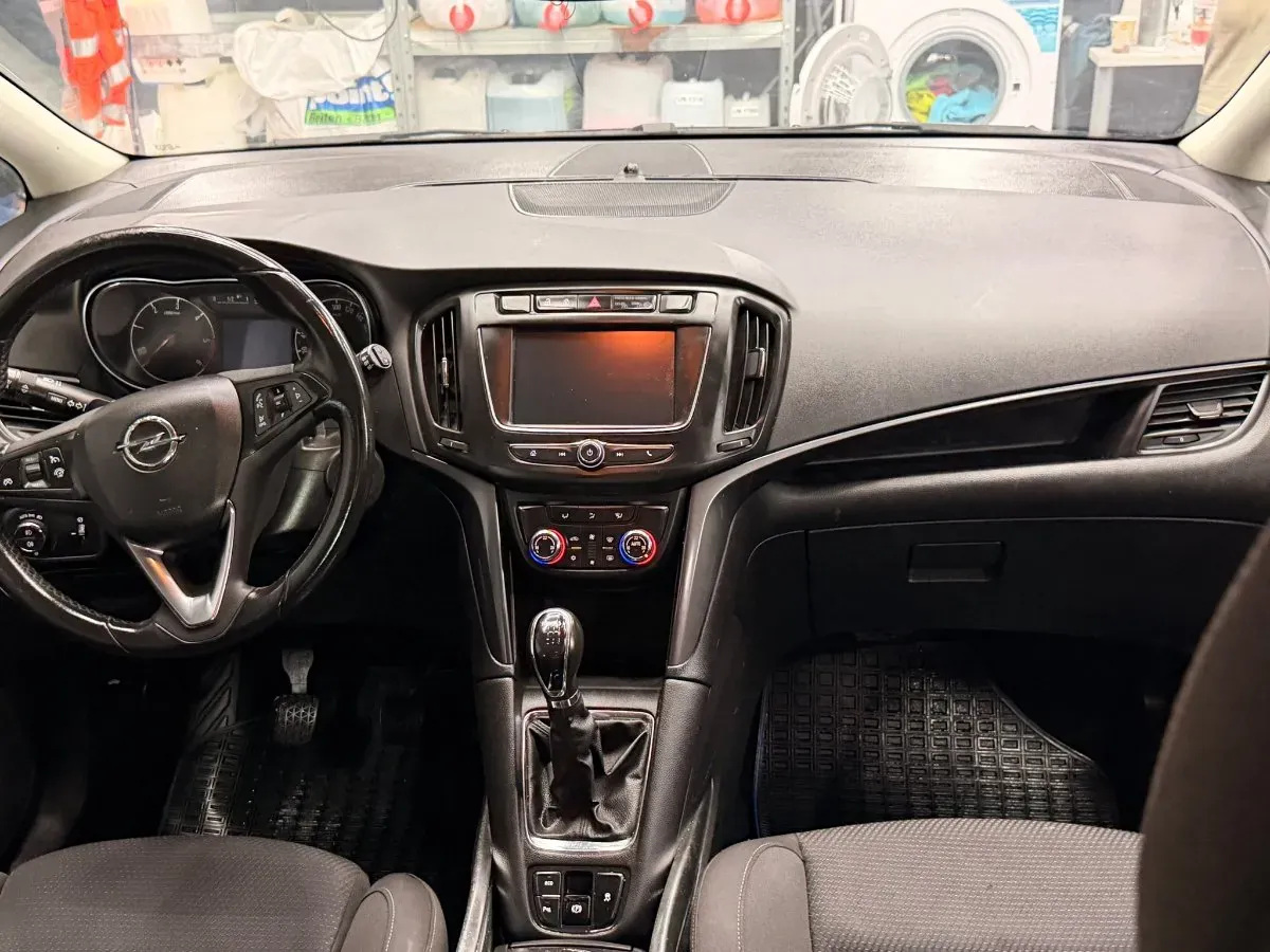 Opel Zafira 2017 photo 3