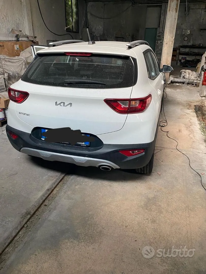 Kia Stonic 2023 photo 3