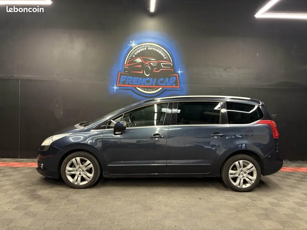 Peugeot 5008 2012 photo 4