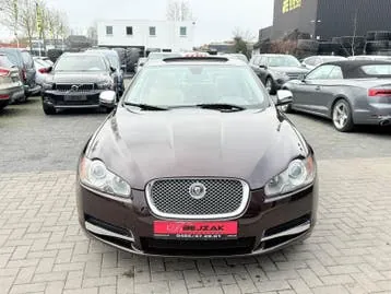 Jaguar Xf 2011 photo 2