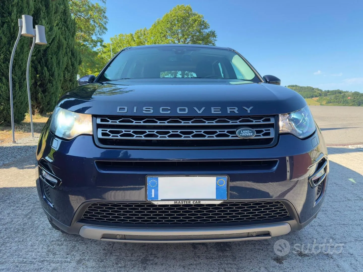 Land Rover Discovery Sport 2019 photo 2