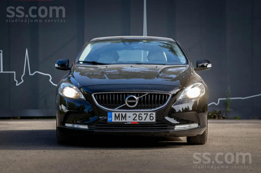 Volvo V40 2017 photo 2