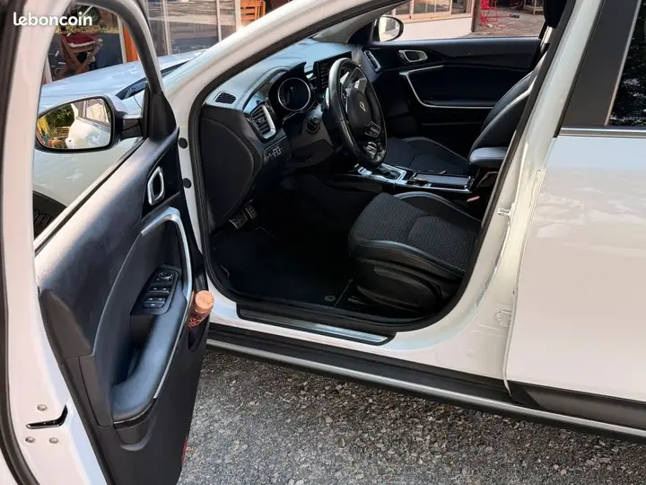 Kia Xceed 2020 photo 3