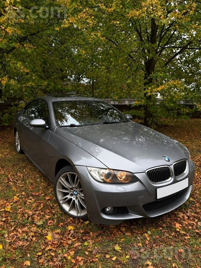 BMW 330D 2009 photo 2