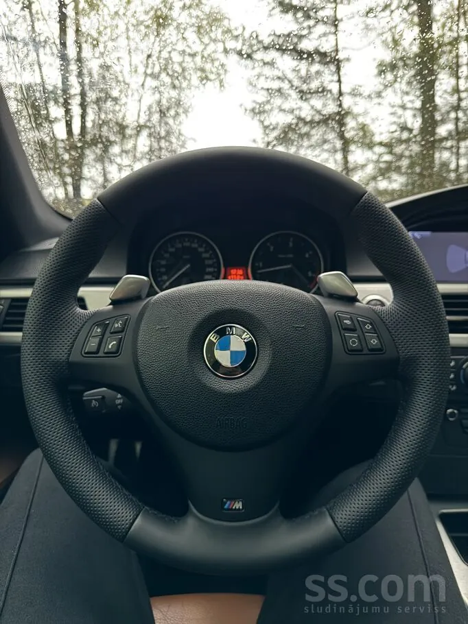 BMW 330D 2009 photo 4