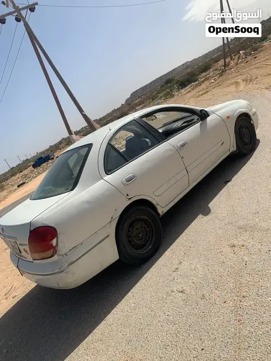 Nissan Sunny 2010 photo 2