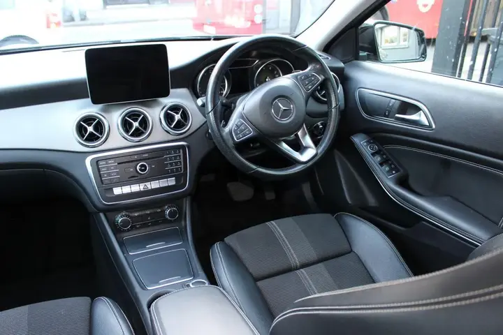 Mercedes-Benz Gla 2019 photo 5