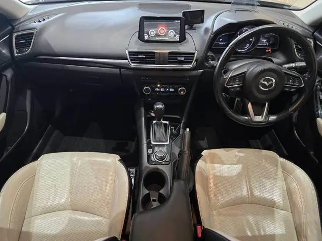 Mazda Axela Sport 2017 photo 3