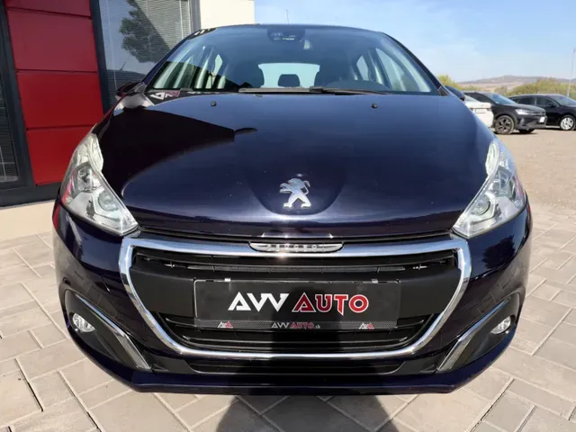 Peugeot 208 2019 photo 2