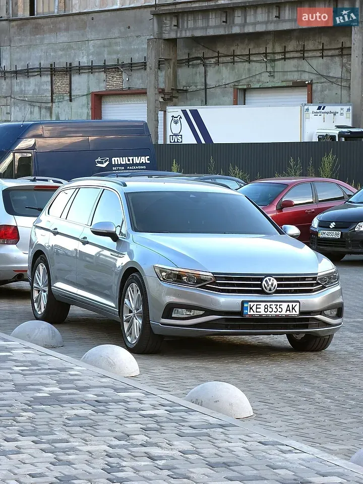 Volkswagen Passat 2019 photo 3