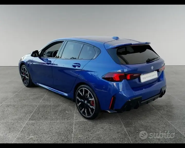 BMW 1 Series 2025 photo 5