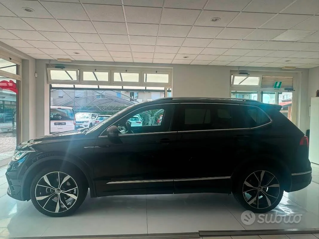 Volkswagen Tiguan 2023 photo 2