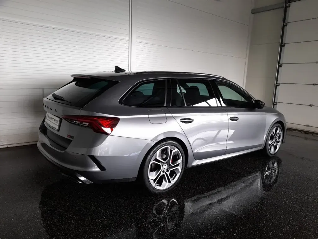 Skoda Octavia 2023 photo 2